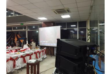Cho thuê loa mic âm thanh thuê máy chiếu tại Hà Nội